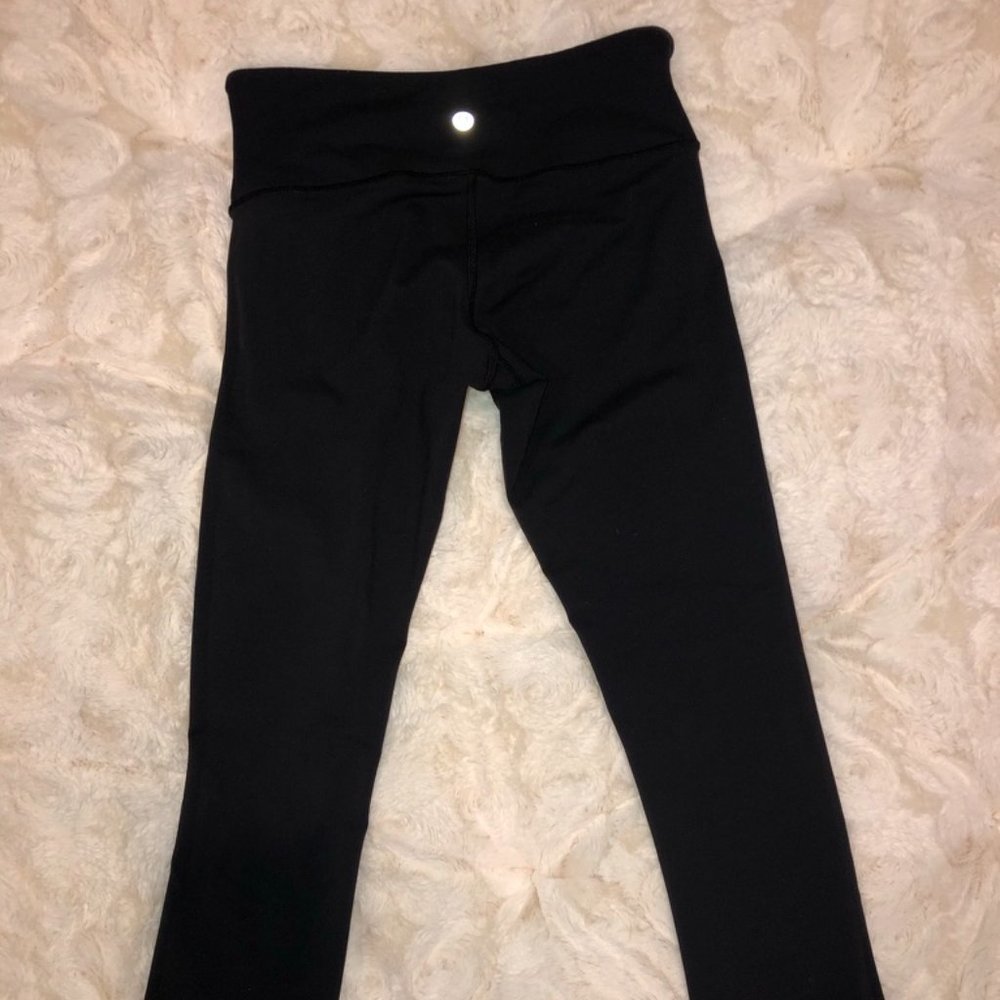 Lululemon Wunder Under Mid Rise Crop - Picture 4 of 6